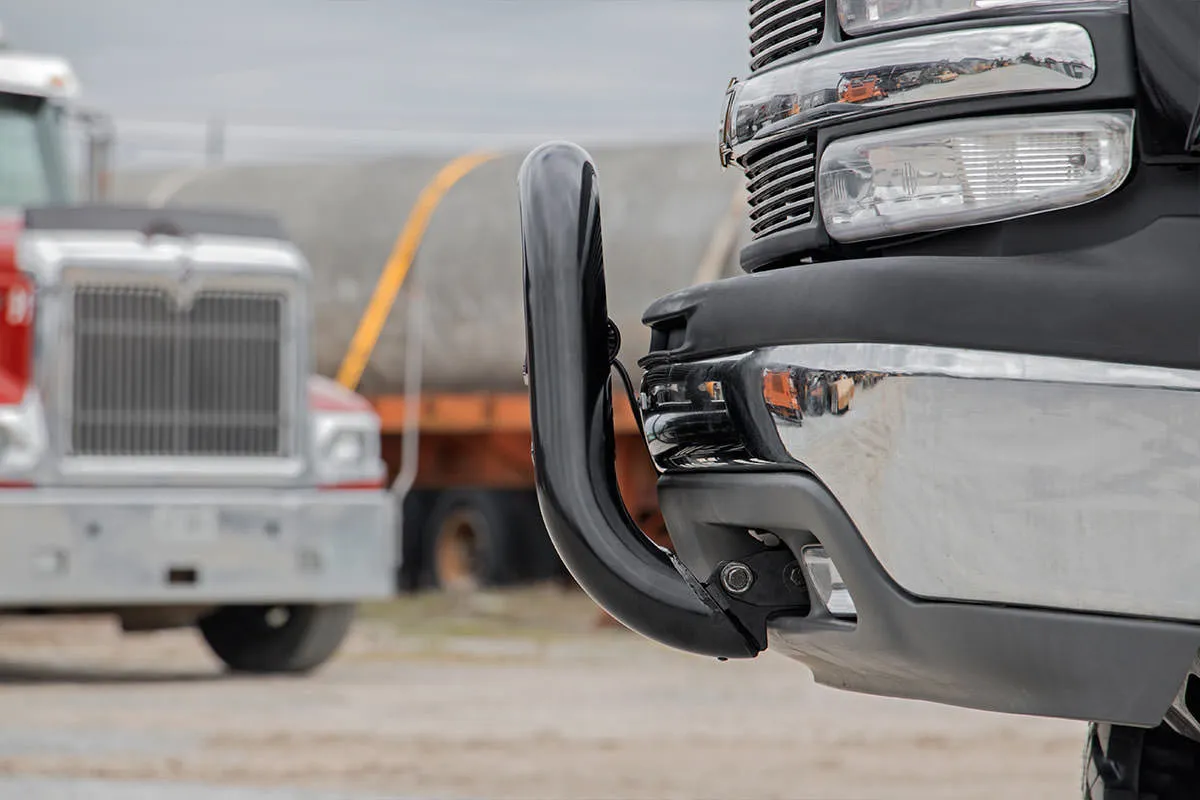Black Bull Bar - Chevy/GMC Sierra 1500/Silverado 1500/Tahoe/Yukon (99-06 & Classic)