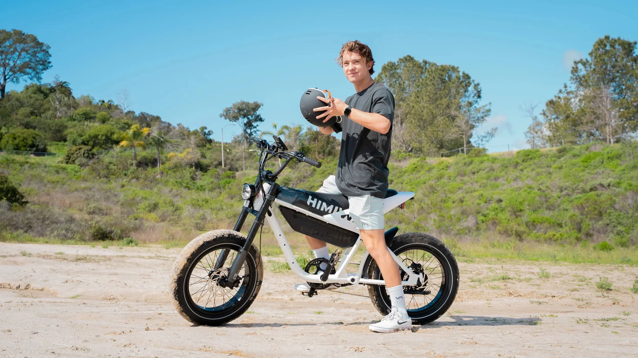 HIMIWAY C5 Ultra 750 w Step Over Ebike 20x4 Fat Electric e-Moto Style eBike