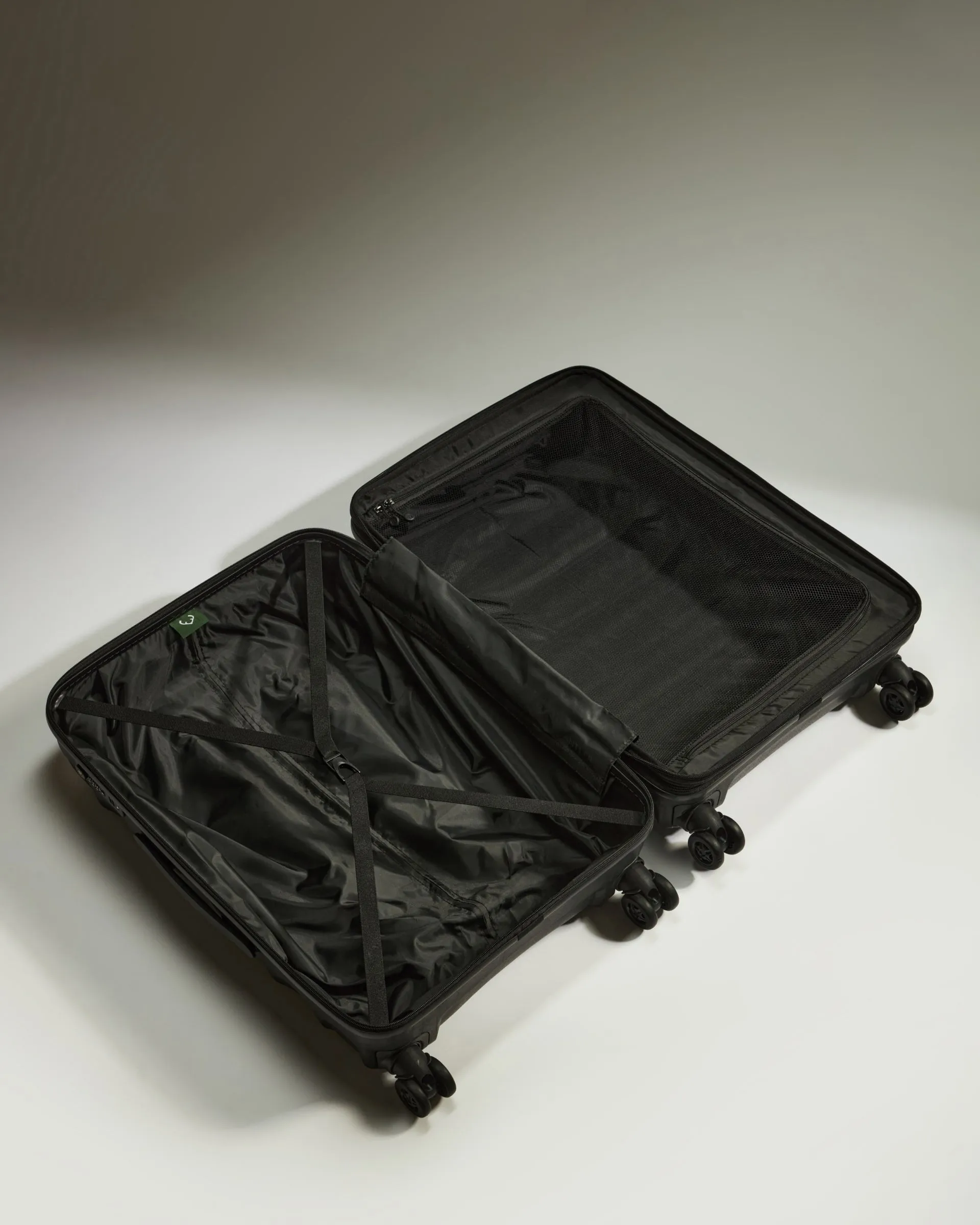Juno Expandable Carry-on Luggage Set in Black