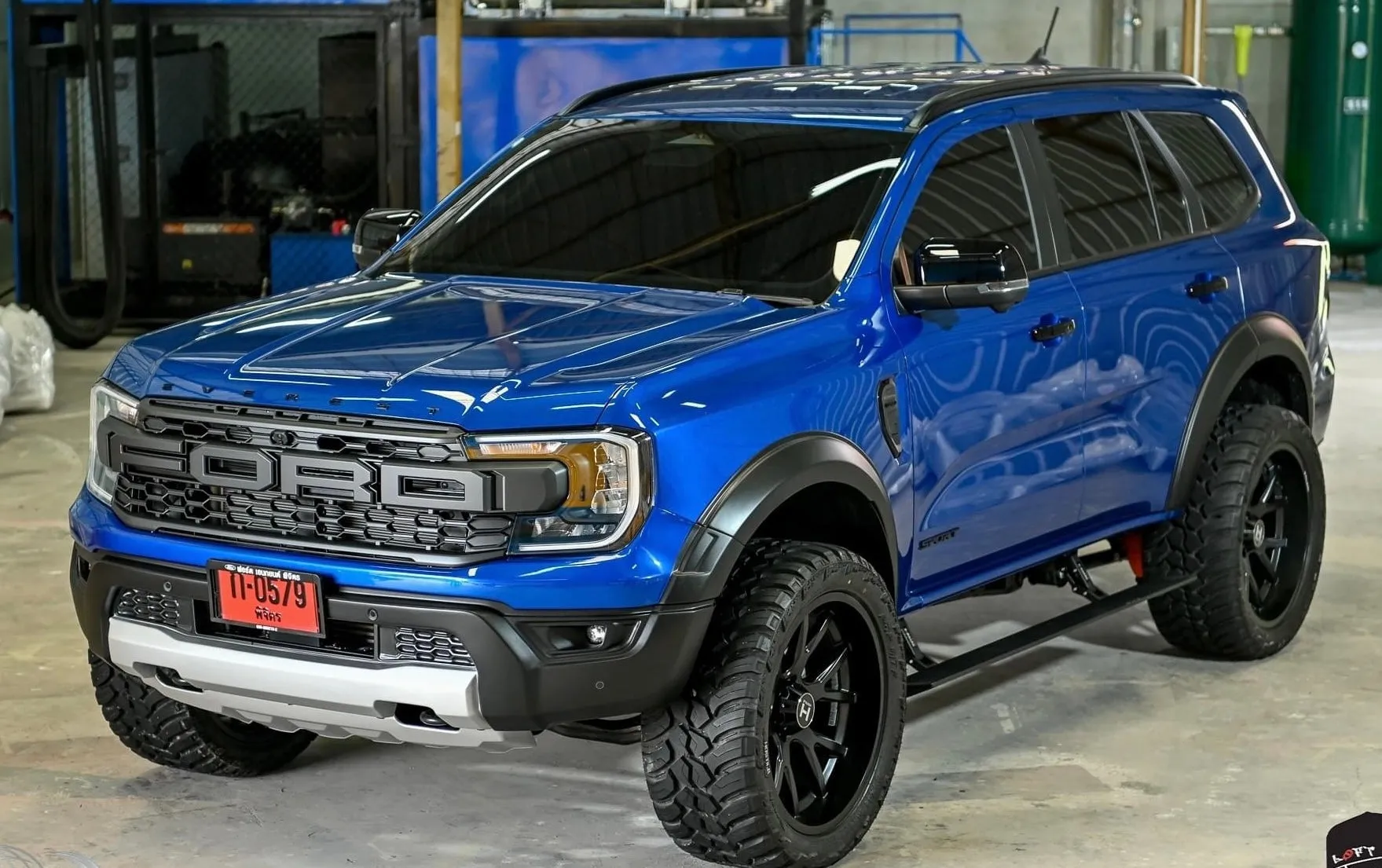 NEXT-GEN EVEREST RAPTOR WIDE BODY KIT, FRONT BUMPER & REAL RAPTOR GRILL