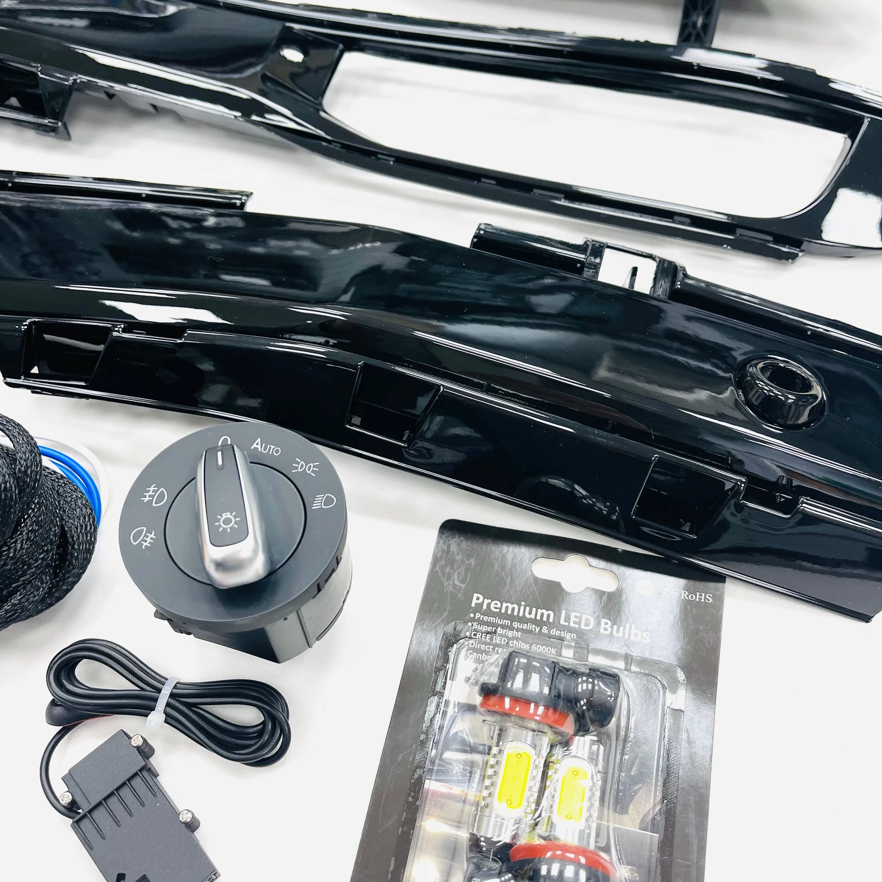 T6 LED Fog Light Kit With Auto Headlight Upgrade & Gloss Black Covers