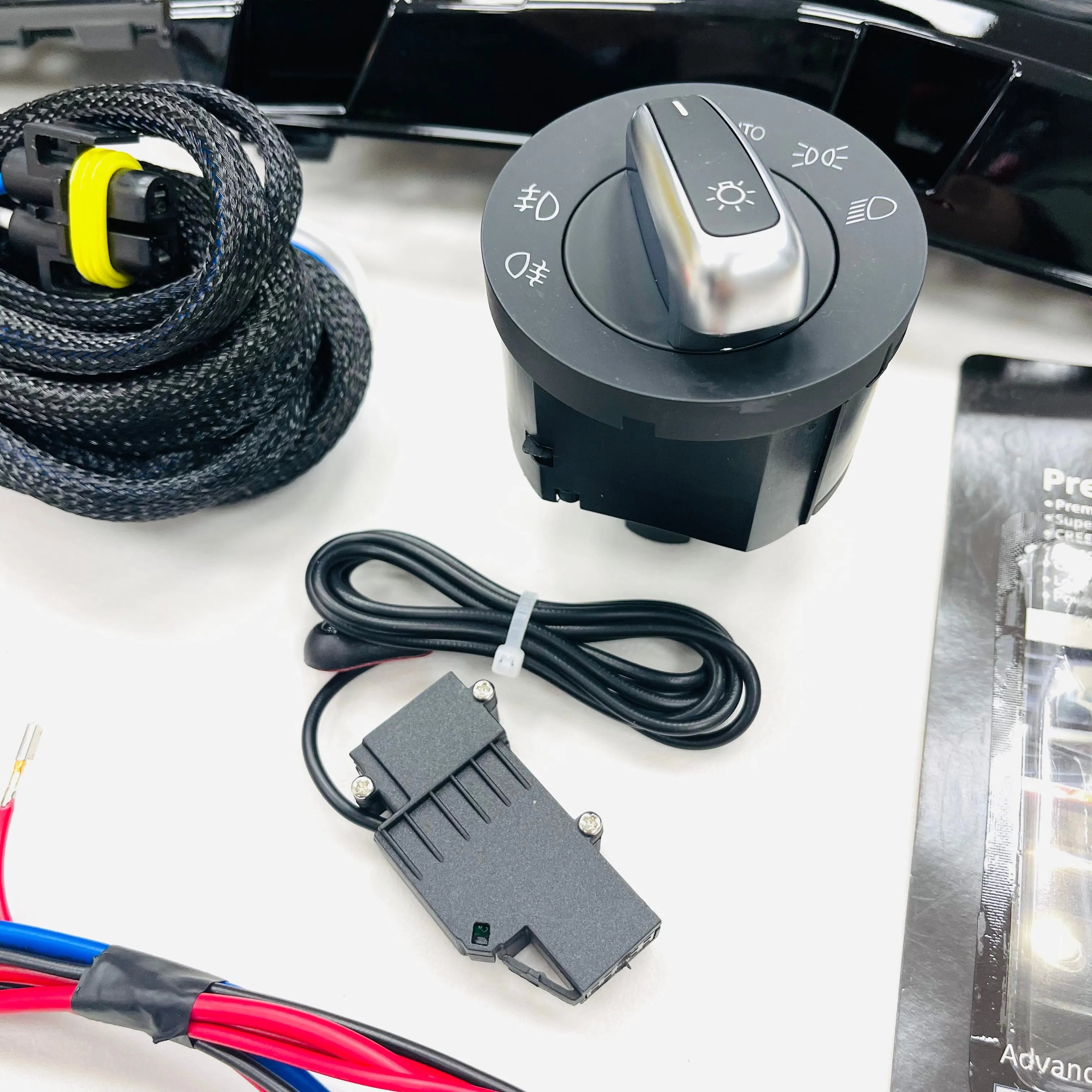 T6 LED Fog Light Kit With Auto Headlight Upgrade & Gloss Black Covers