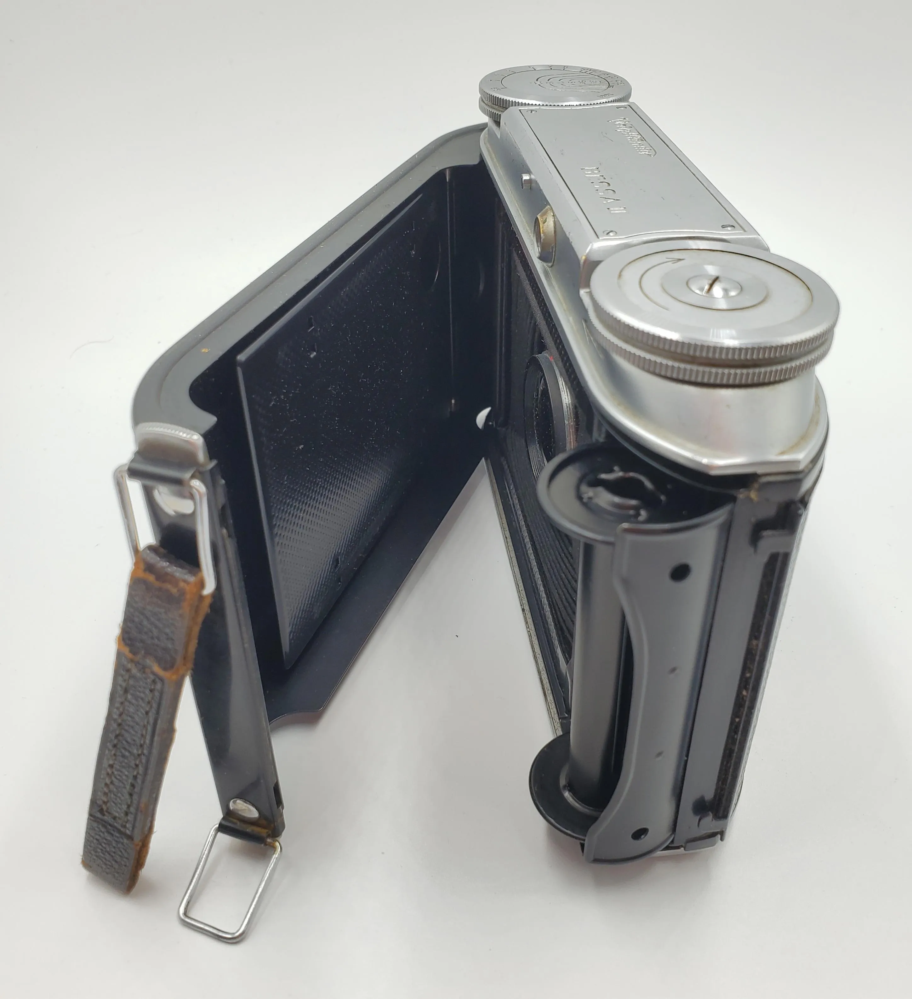 USED Voigtlander Bessa II (6x9) 105mm f3.5 Color-Heliar