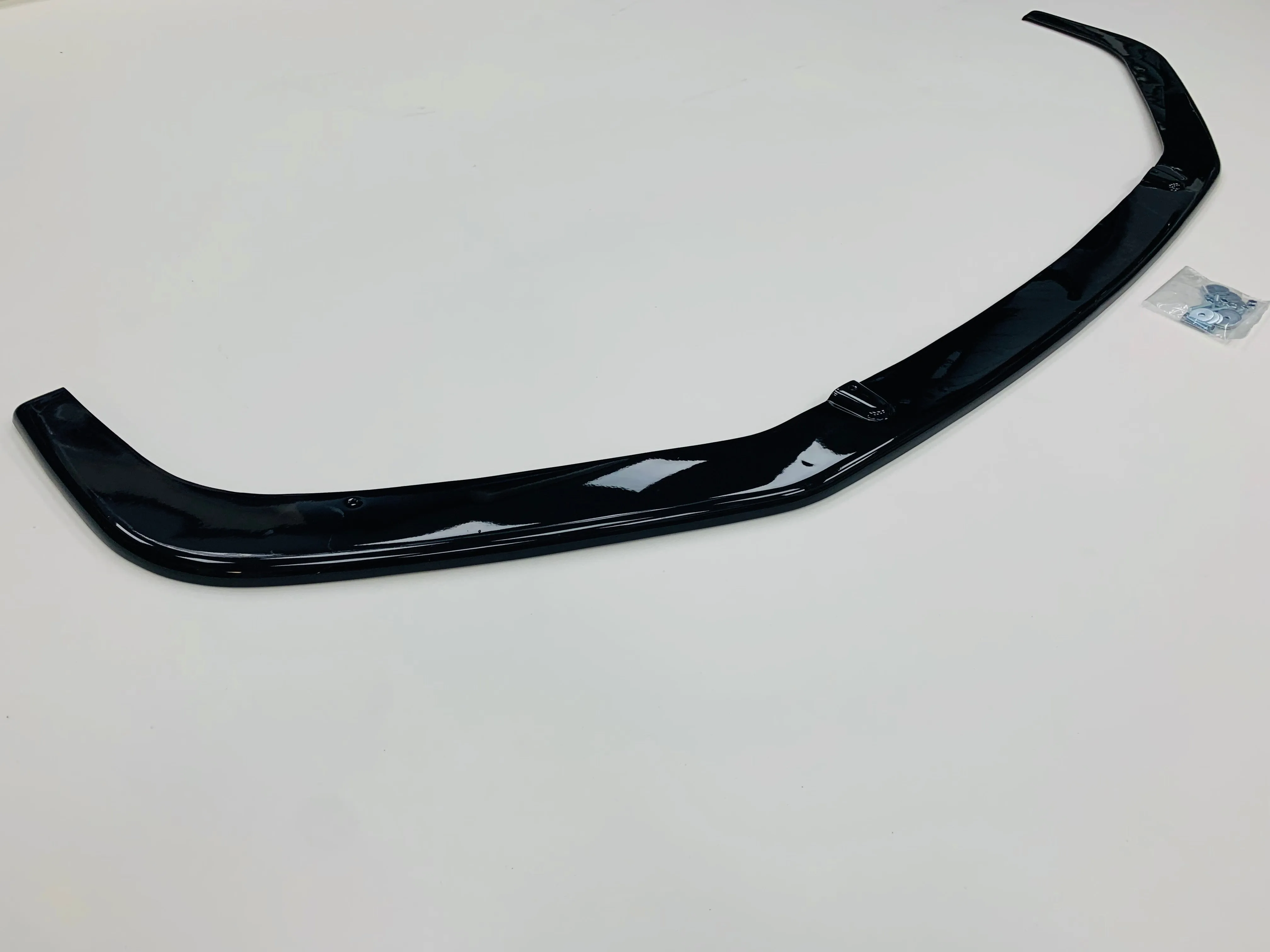 VW T6 Sportline Lower Spoiler With Gloss Black Splitter & Tailgate Spoiler